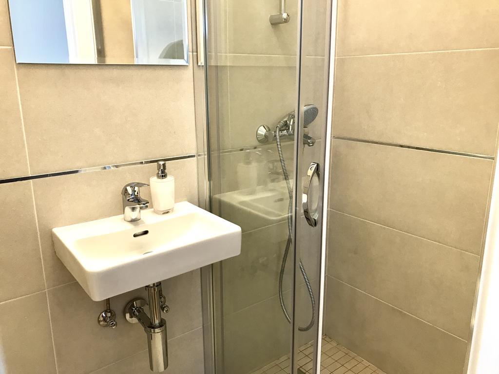 Apartment Svea - Free Parking Dubrovnik Exterior photo